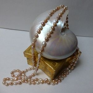 PEARLS for 2026. 62inches of Uptown dancing fool swinging baroque party pearls